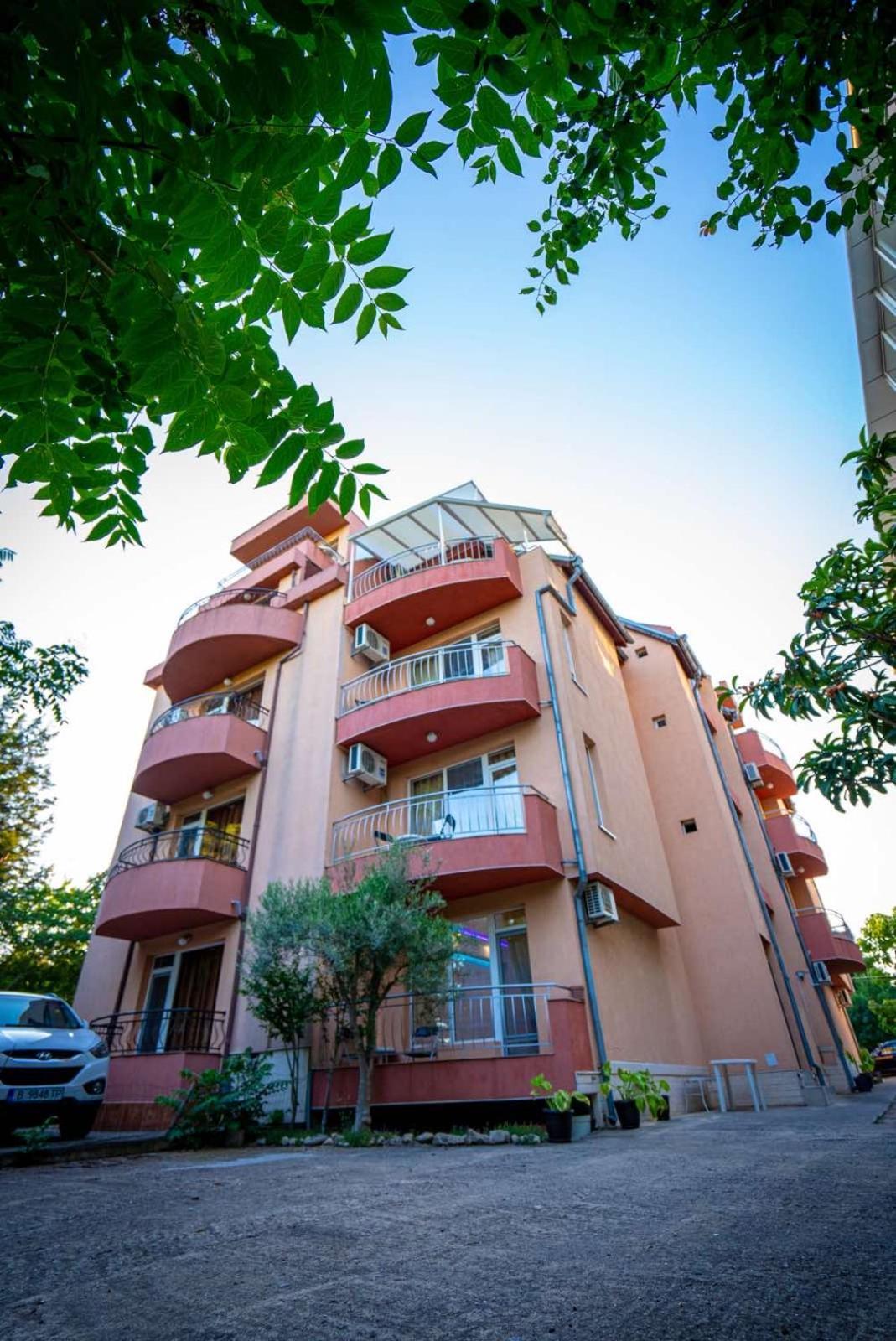 Ar Luxury Apartments 라브다 외부 사진